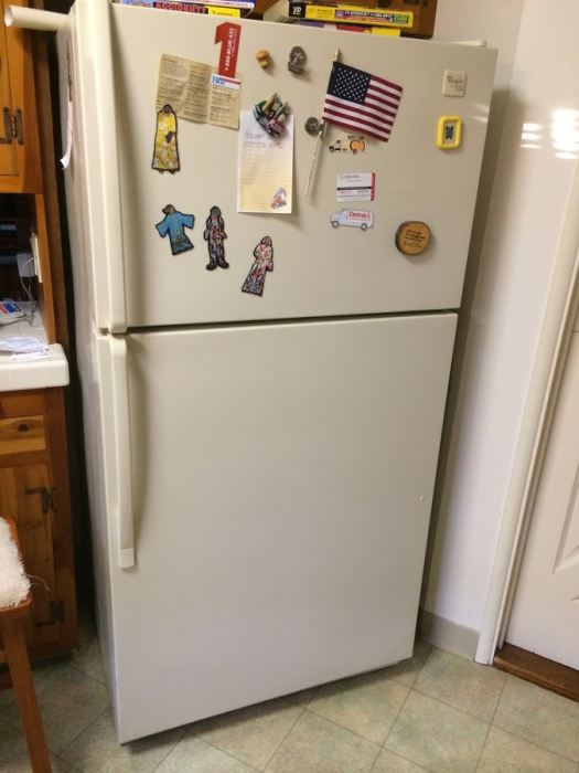 White Whirlpool Gold Top-Freezer Refrigerator [Photo 1]