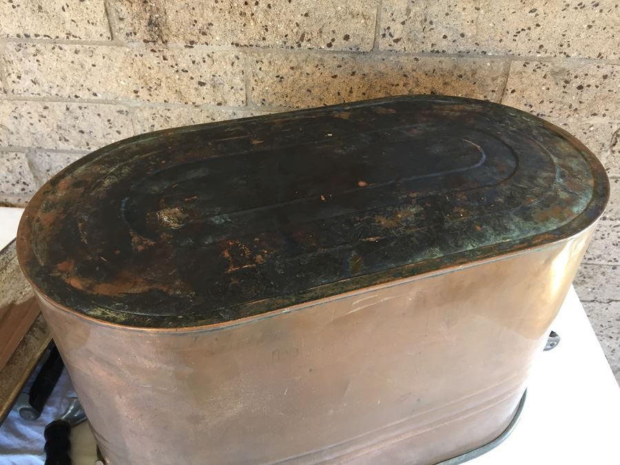 Vintage Copper Wash Tub With Lid [Photo 9]