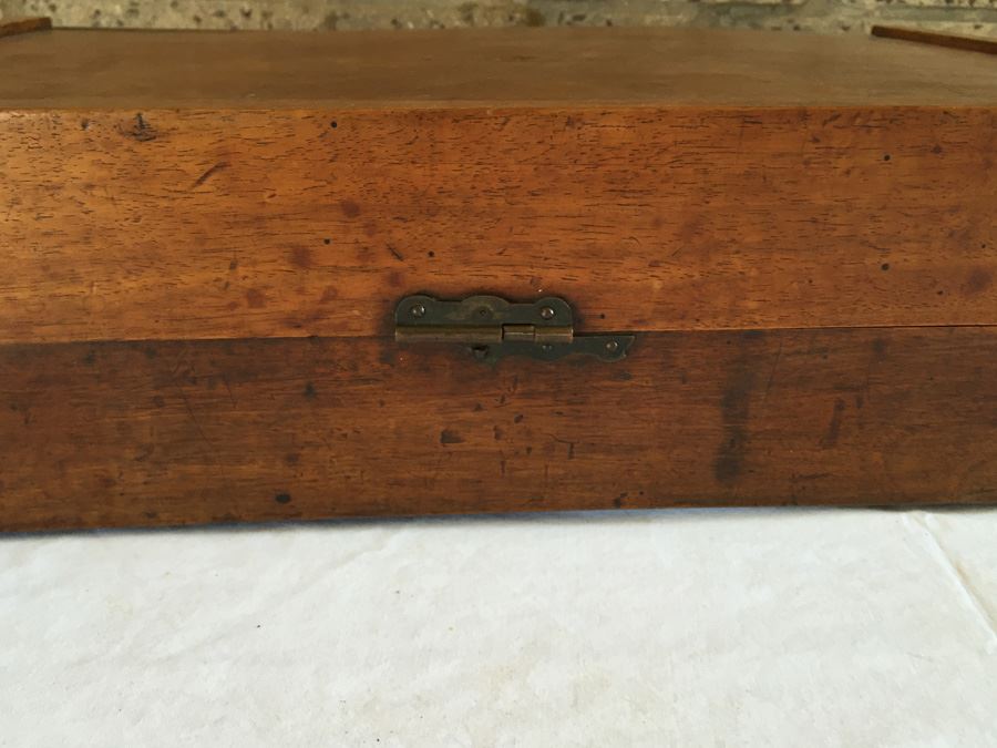 Primitive Hand Made Folk Art Wooden Backgammon Game With Inlaid Wood And Wooden Pieces In Folding Case [Photo 6]