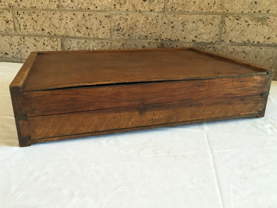 Primitive Hand Made Folk Art Wooden Backgammon Game With Inlaid Wood And Wooden Pieces In Folding Case [Photo 9]