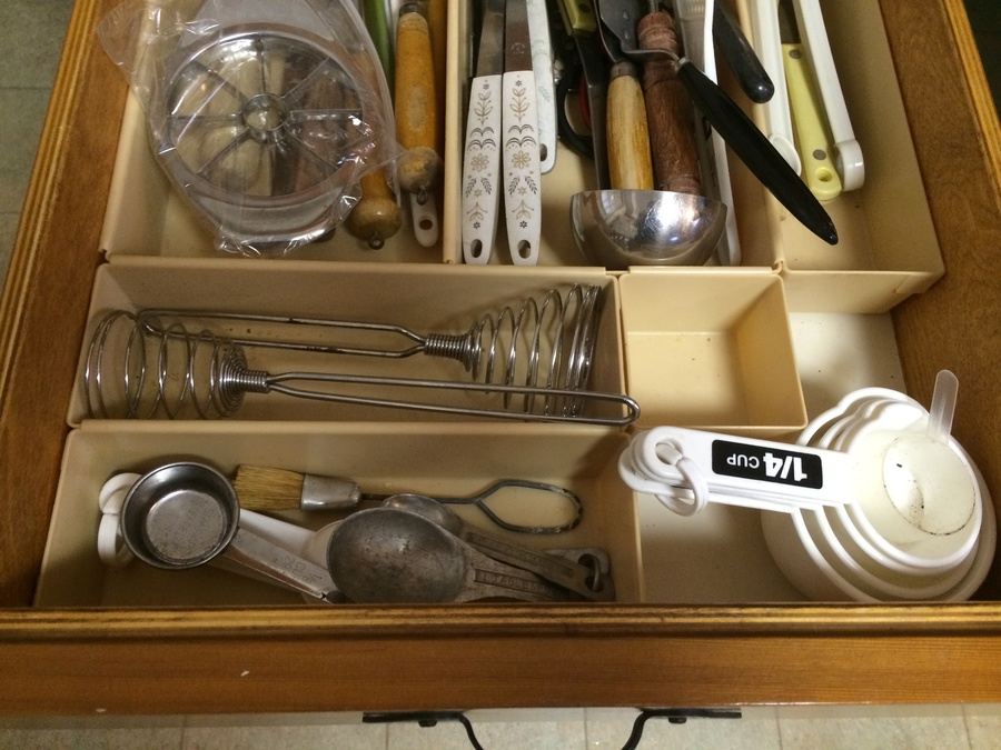 Lot of Kitchen Utensils [Photo 4]
