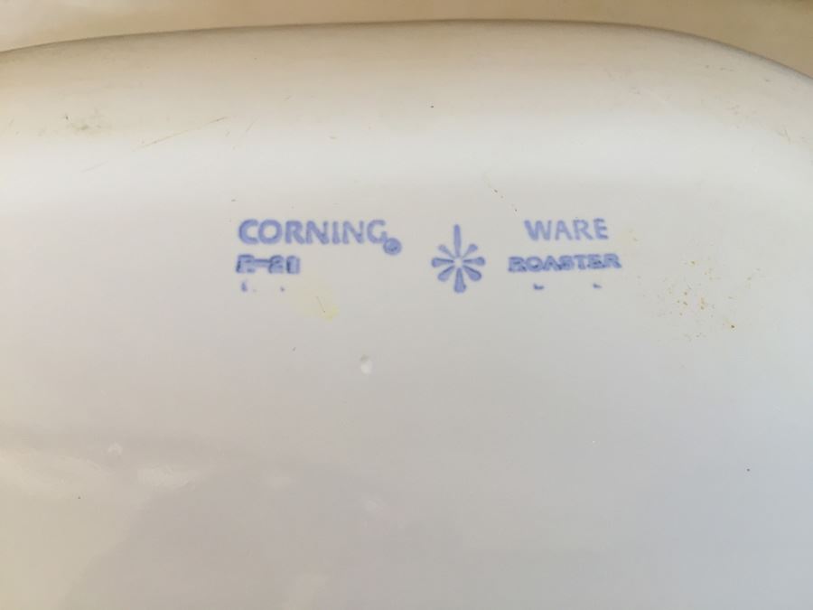 Corningware Lot Note That Two Pieces Have Chips [Photo 10]