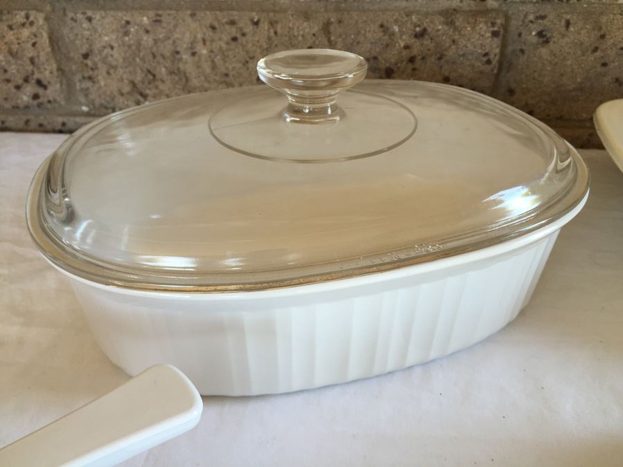 Corningware Lot Note That Two Pieces Have Chips [Photo 8]