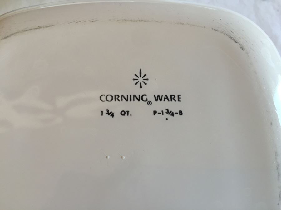 Corningware Lot Note That Two Pieces Have Chips [Photo 9]