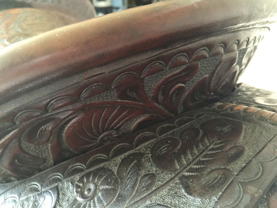 Chas. (Charles) P. Shipley Kansas City, MO Tooled Leather Saddle With Wooden Display Stand Estimate $500-$1,000 [Photo 10]