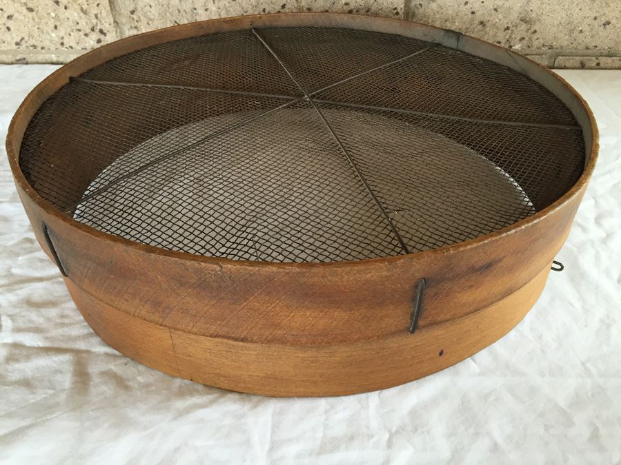 Antique Grain Sifter In Great Condition [Photo 8]