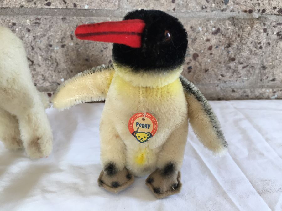 Vintage Steiff Animals Lamby And Peggy With Original Tags Estimate $200-$250 [Photo 3]