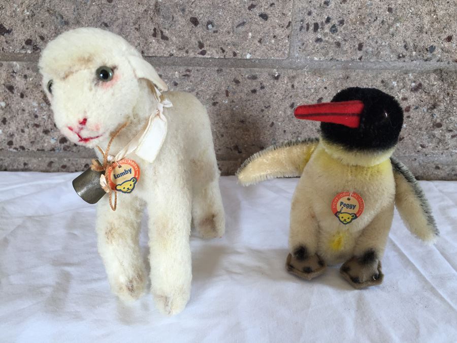 Vintage Steiff Animals Lamby And Peggy With Original Tags Estimate $200-$250
