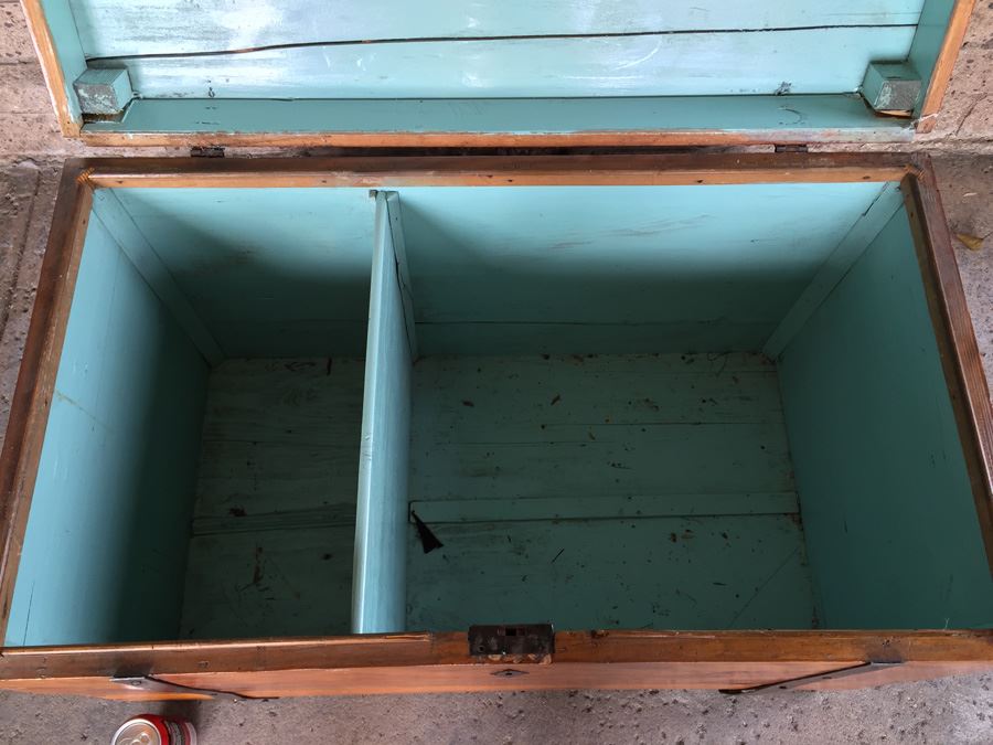 Early American Pine Blanket Chest With Original Hardware And Strapping [Photo 16]
