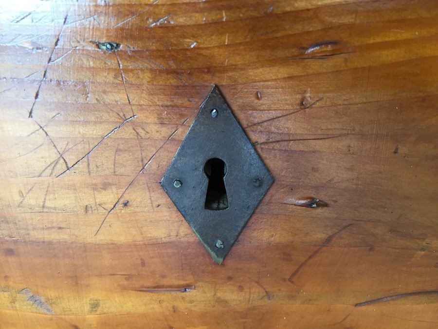 Early American Pine Blanket Chest With Original Hardware And Strapping [Photo 5]