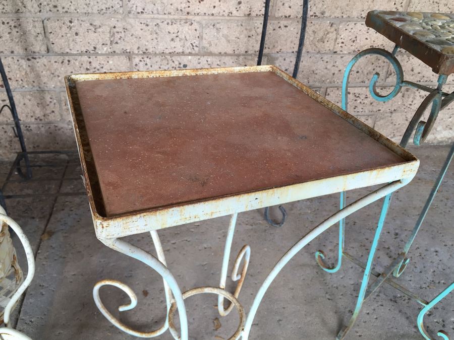 Garden Planters And Stands Lot [Photo 4]