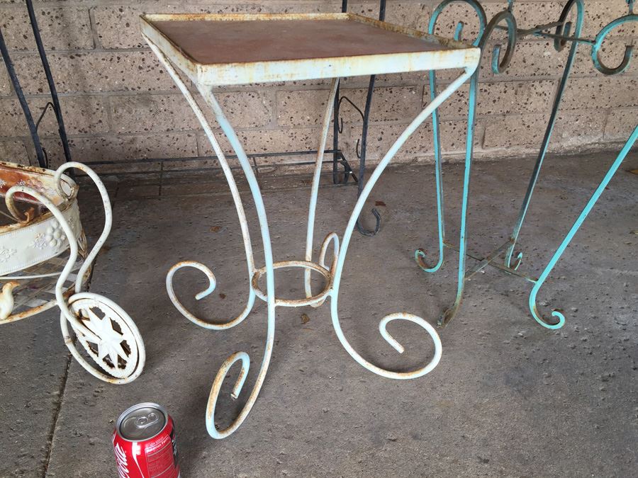 Garden Planters And Stands Lot [Photo 2]