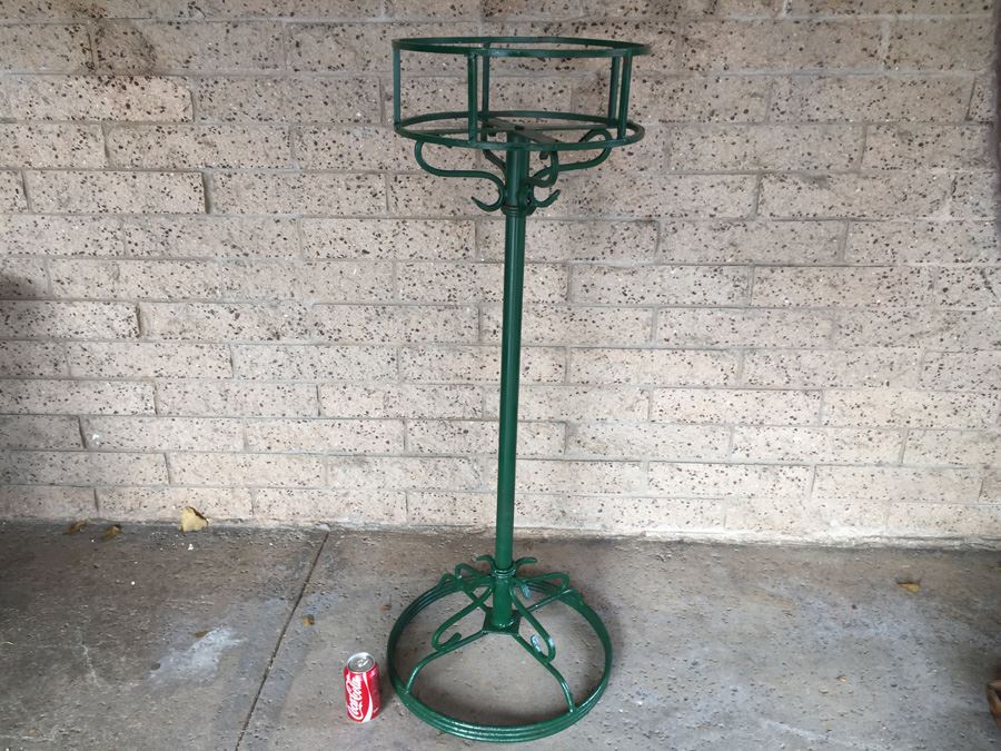 Green Wrought Iron Stand Great For Fern Stand In Garden [Photo 1]