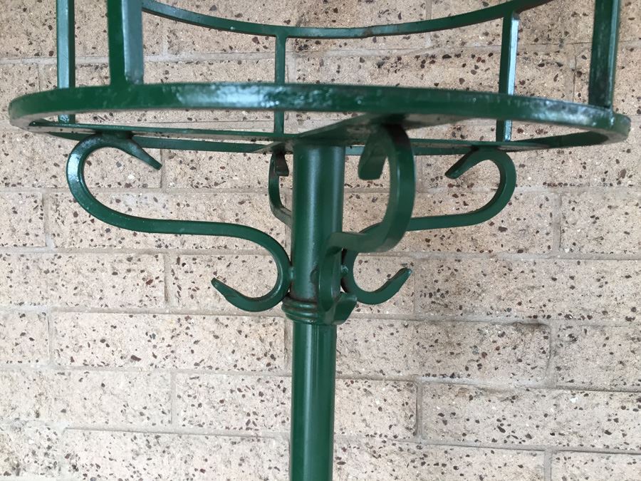 Green Wrought Iron Stand Great For Fern Stand In Garden [Photo 4]
