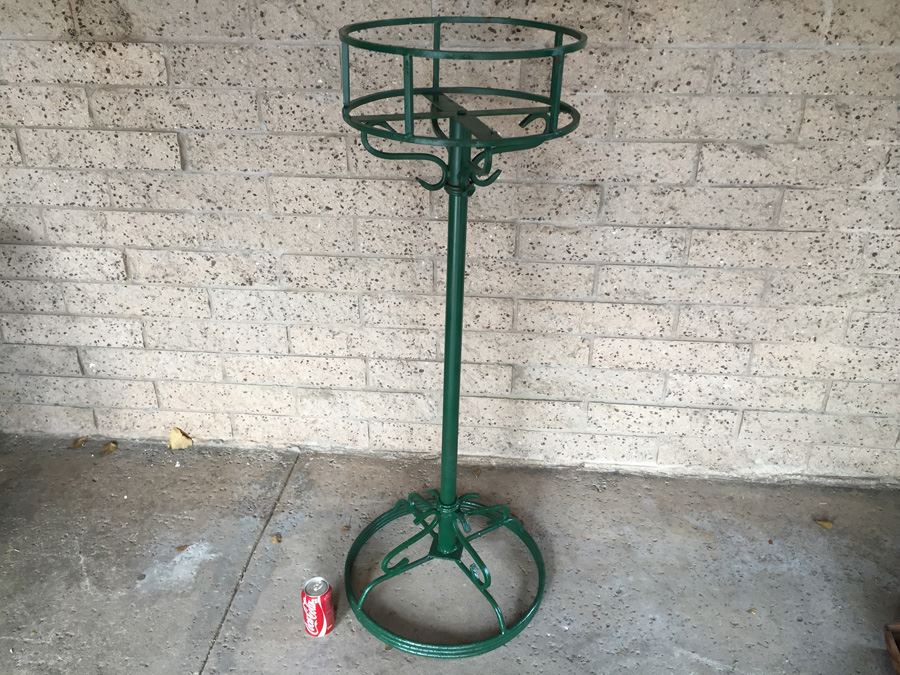 Green Wrought Iron Stand Great For Fern Stand In Garden [Photo 9]