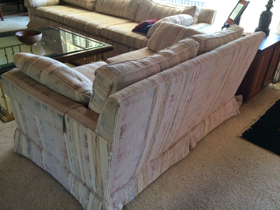 Dunbar Loveseat [Photo 3]