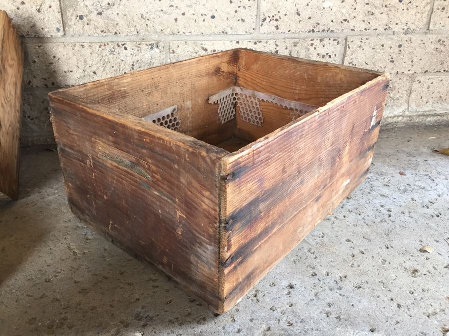 Wooden Box Lot [Photo 4]