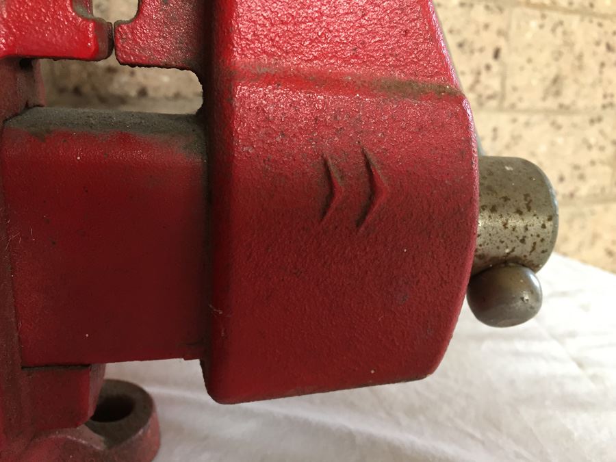 Red Craftsman Vise Model No. 391-5188 [Photo 9]