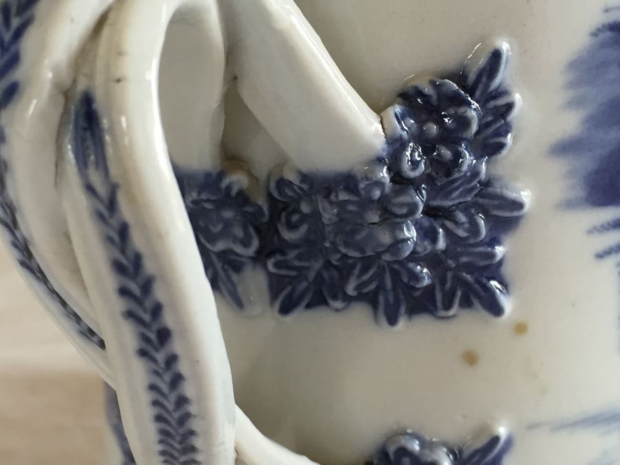 Detailed Antique Chinese Blue And White Cylindrical Mug 5 Inches High c. 1800 [Photo 2]