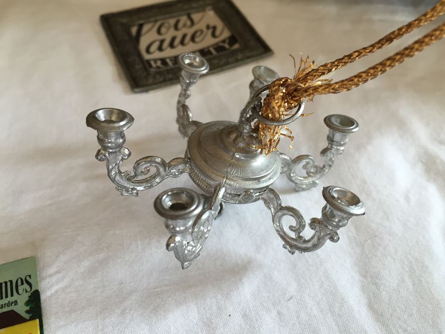 Huge Collection Of Miniature Doll House Furniture Over 100 Pieces [Photo 71]