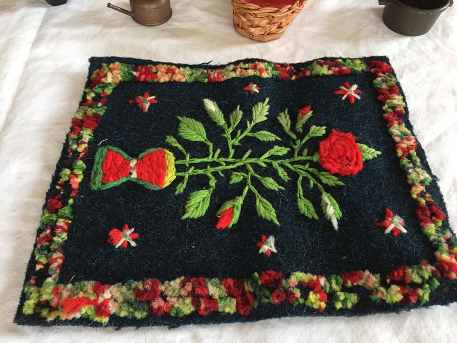 Huge Collection Of Miniature Doll House Furniture Over 100 Pieces [Photo 5]