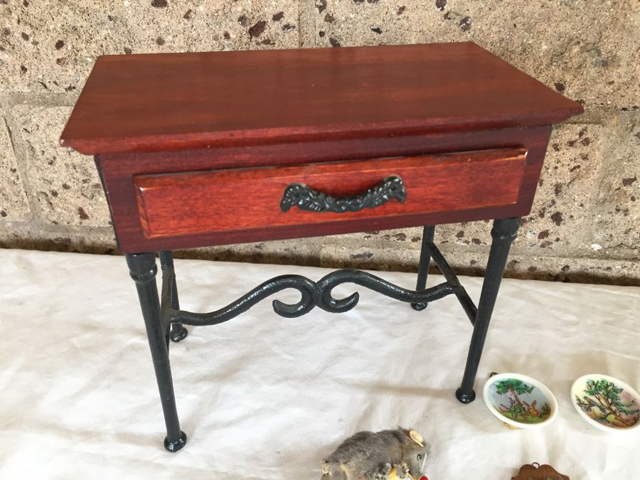 Huge Collection Of Miniature Doll House Furniture Over 100 Pieces [Photo 63]