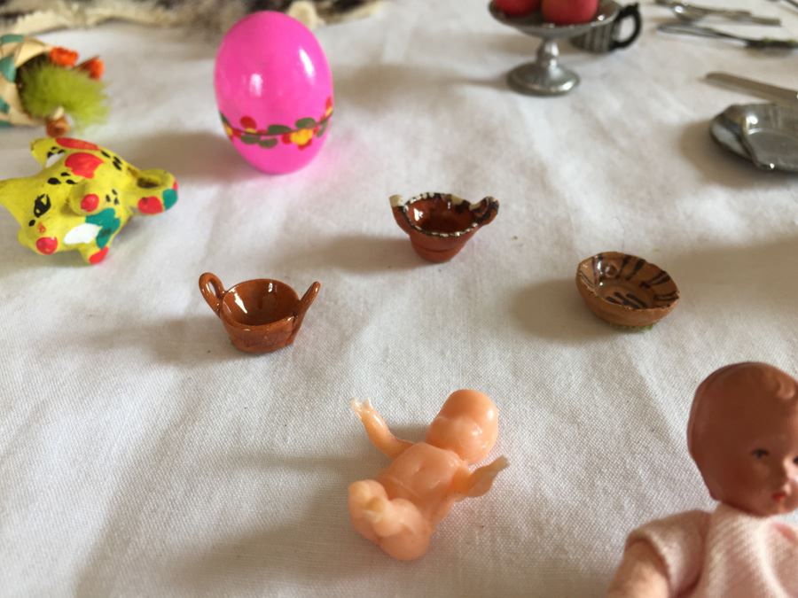 Huge Collection Of Miniature Doll House Furniture Over 100 Pieces [Photo 80]