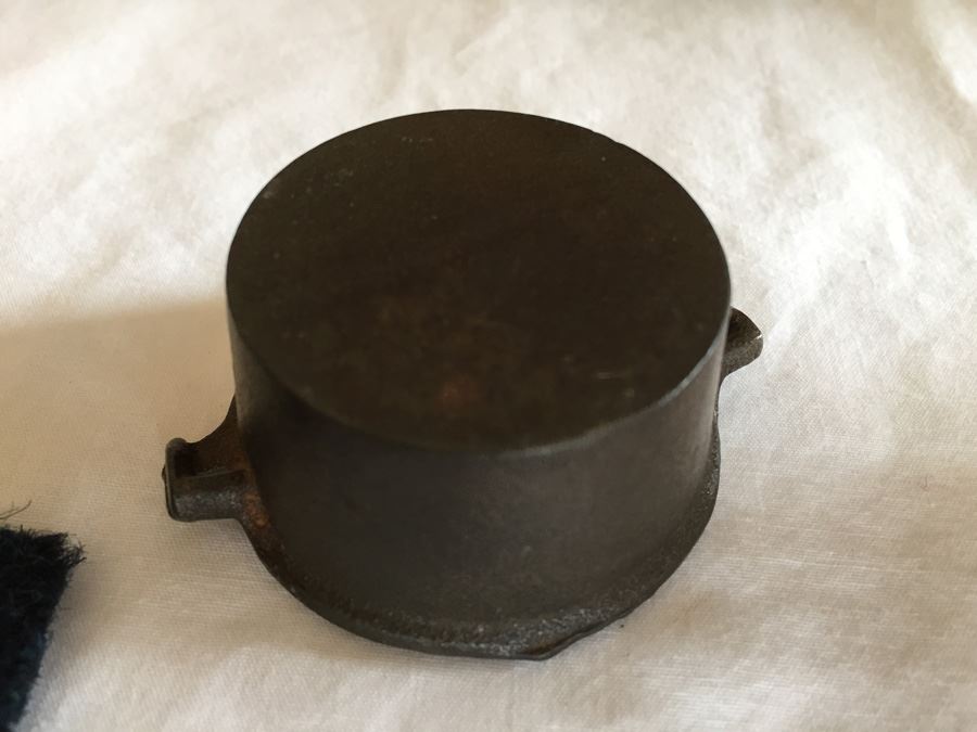 Huge Collection Of Miniature Doll House Furniture Over 100 Pieces [Photo 27]