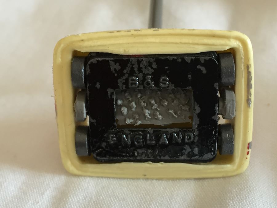 Huge Collection Of Miniature Doll House Furniture Over 100 Pieces [Photo 57]