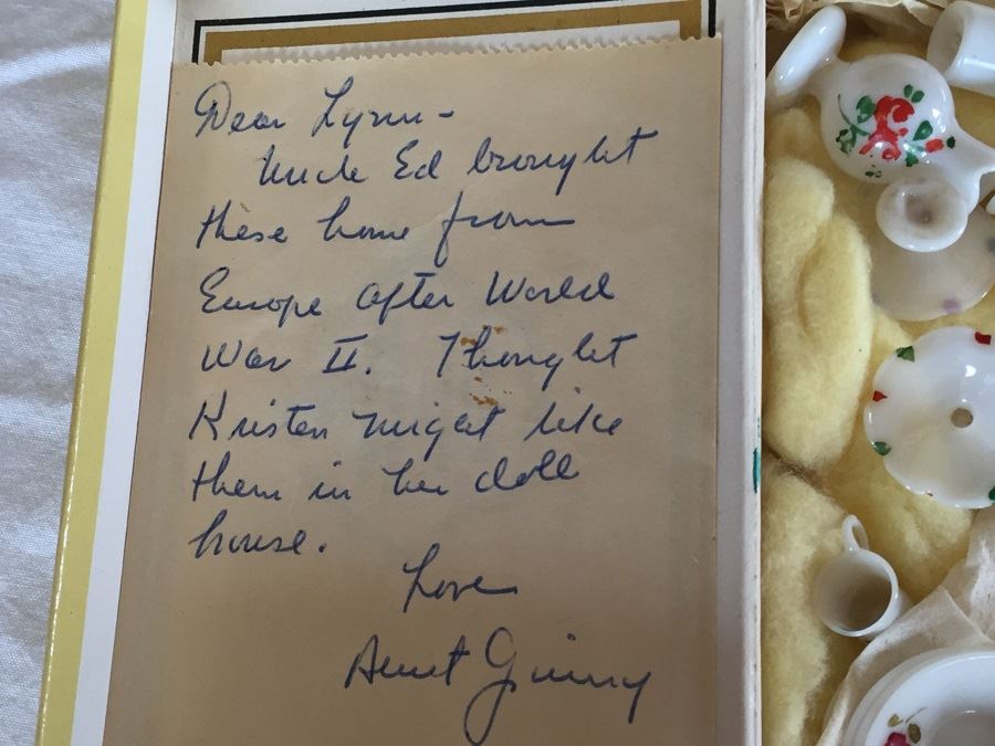 Huge Collection Of Miniature Doll House Furniture Over 100 Pieces [Photo 62]