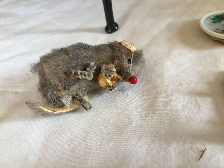 Huge Collection Of Miniature Doll House Furniture Over 100 Pieces [Photo 69]