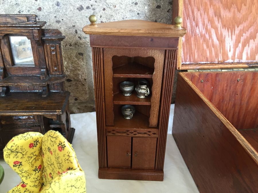 Huge Collection Of Miniature Doll House Furniture Over 100 Pieces [Photo 40]