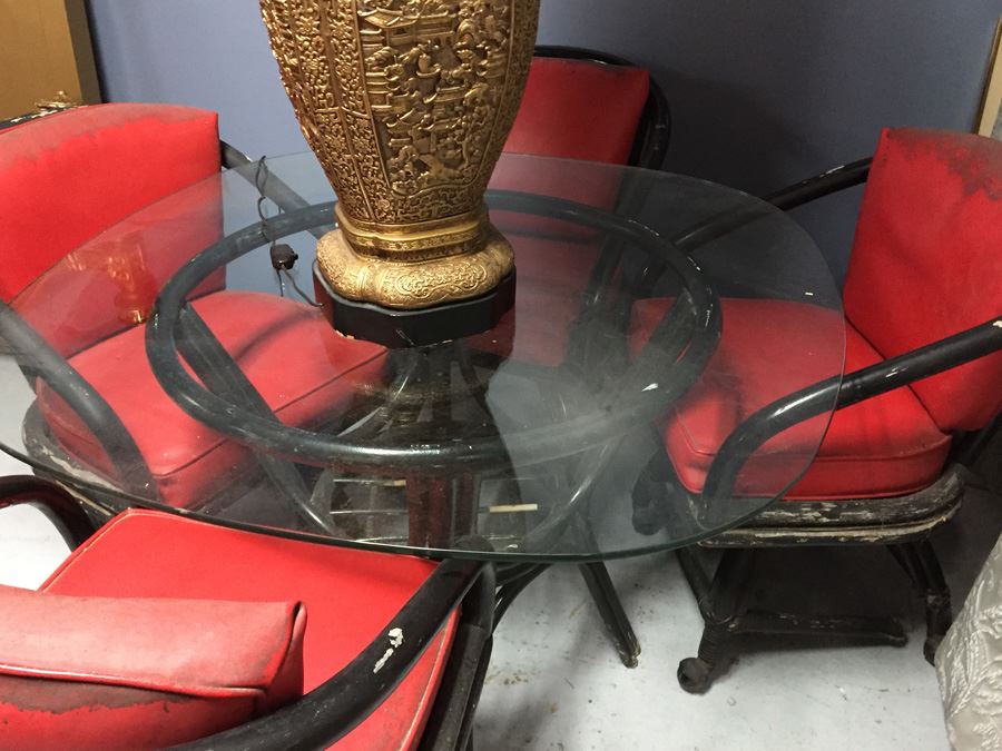 Rattan Table And Four Chairs Outdoor Patio Set [Photo 2]