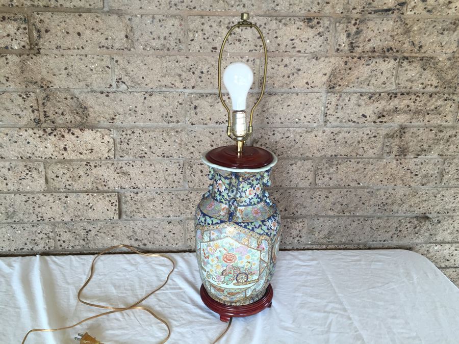 Vintage Chinese Famile Rose Lamp Stunning
