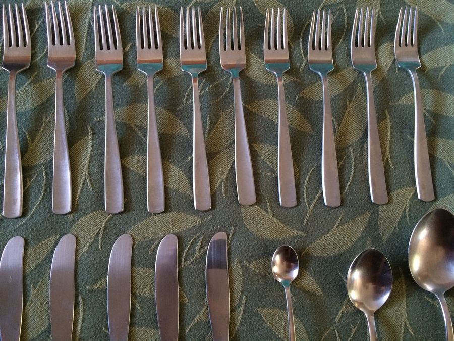 64-Piece Gense Sweden 18-8 Stainless Steel Flatware Set [Photo 4]