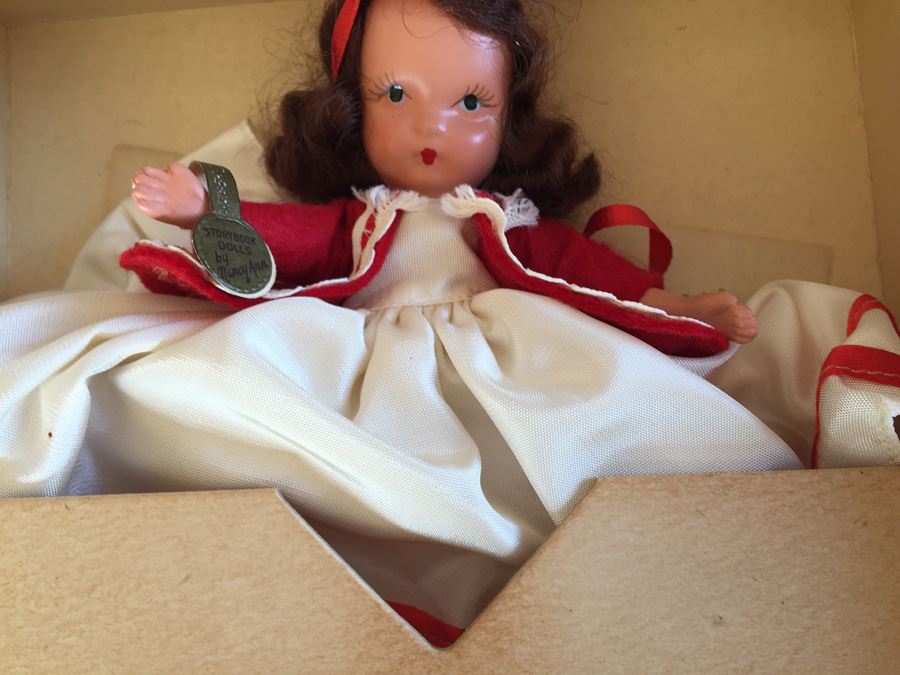 (8) Storybook Dolls By Nancy Ann In Original Box Lot Estimate $480 [Photo 22]