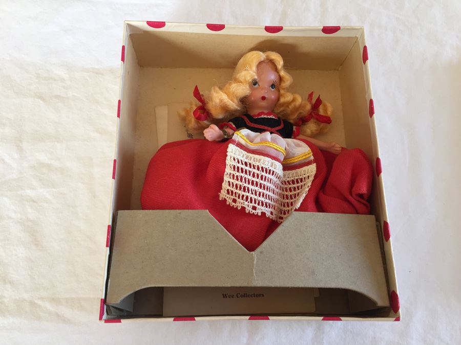 (8) Storybook Dolls By Nancy Ann In Original Box Lot Estimate $480 [Photo 23]