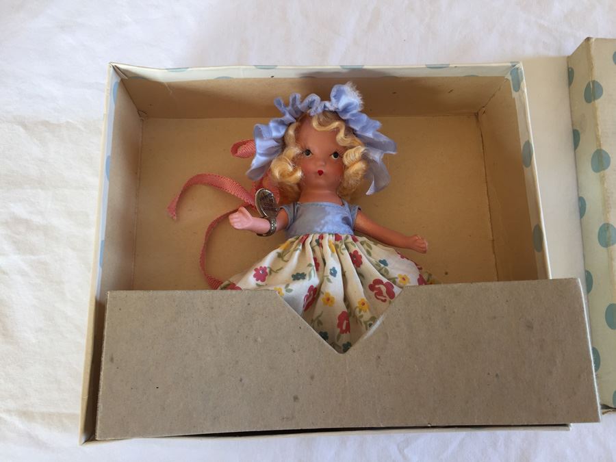 (8) Storybook Dolls By Nancy Ann In Original Box Lot Estimate $480 [Photo 35]