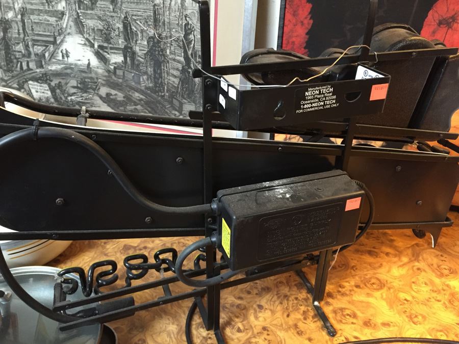 Negra Modelo Dark Beer Neon Sign [Photo 6]