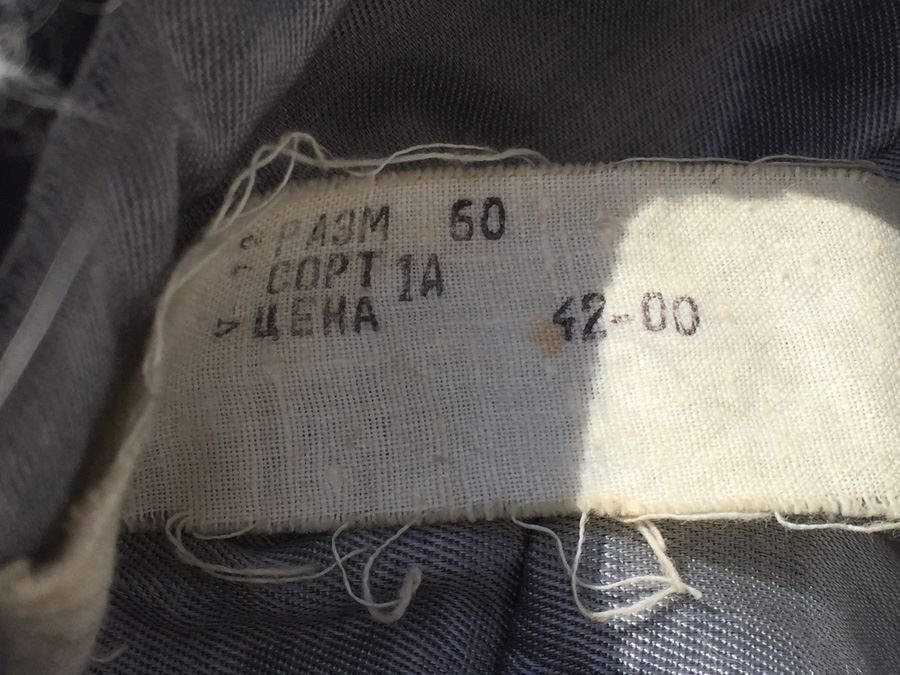 JUST ADDED - Russian White Mink Hat In Box [Photo 3]