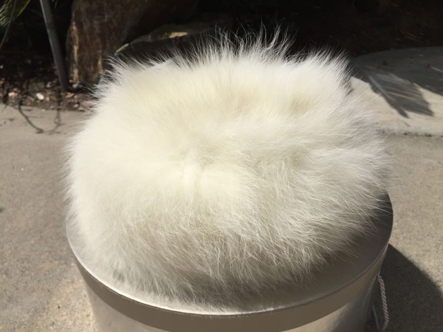 JUST ADDED - Russian White Mink Hat In Box [Photo 7]