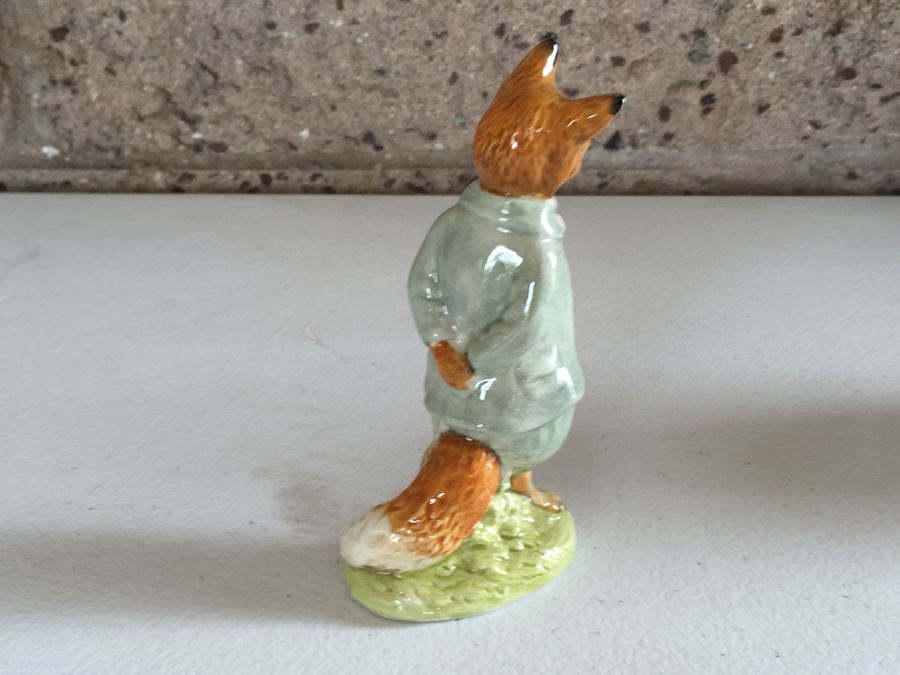 JUST ADDED - Vintage Hummel And Beatrix Potter Figurine Lot [Photo 23]