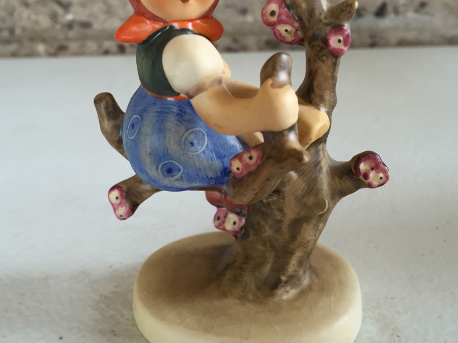 JUST ADDED - Vintage Hummel And Beatrix Potter Figurine Lot [Photo 16]