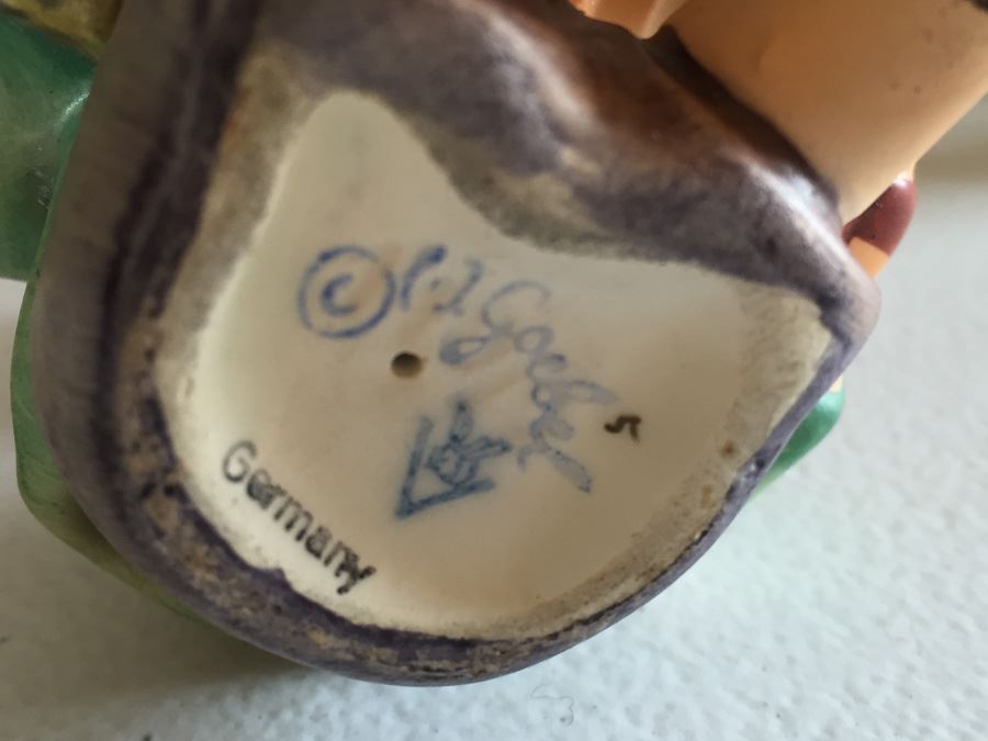 JUST ADDED - Vintage Hummel And Beatrix Potter Figurine Lot [Photo 3]