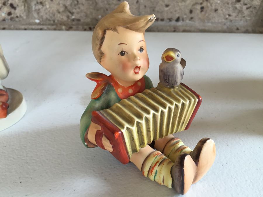 JUST ADDED - Vintage Hummel And Beatrix Potter Figurine Lot [Photo 6]