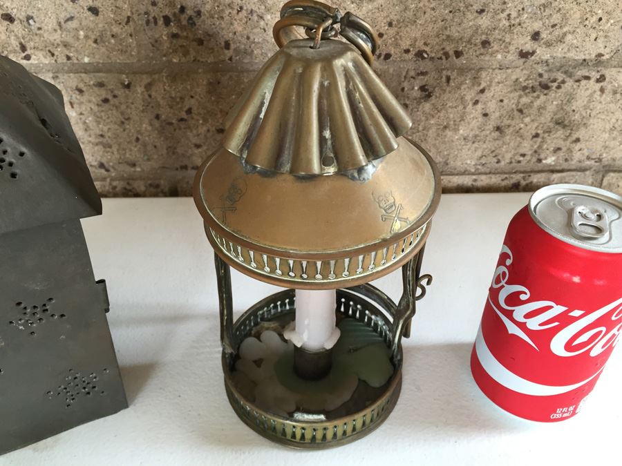 JUST ADDED - Lot Of Vintage Scales And Hanging Lanterns [Photo 5]