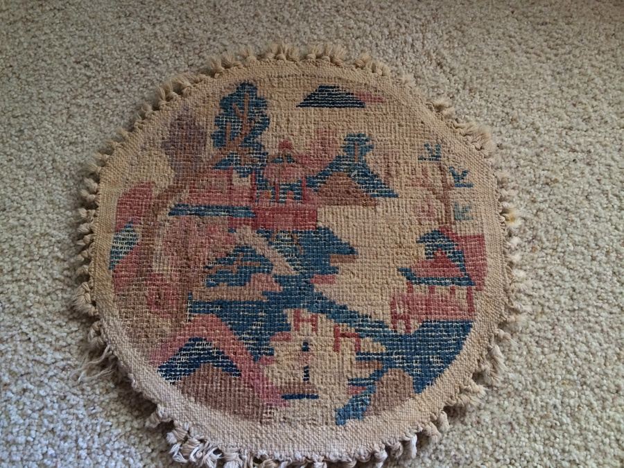 Small Circular Handmade Wool Rug [Photo 5]