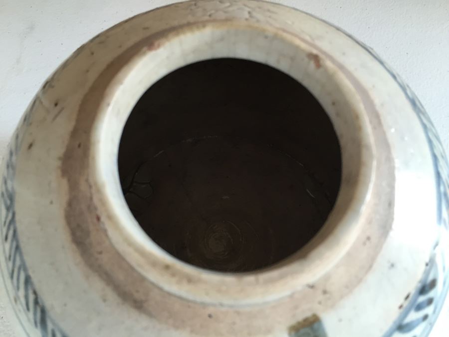 JUST ADDED - Old Chinese Blue And White Crock Pot [Photo 12]