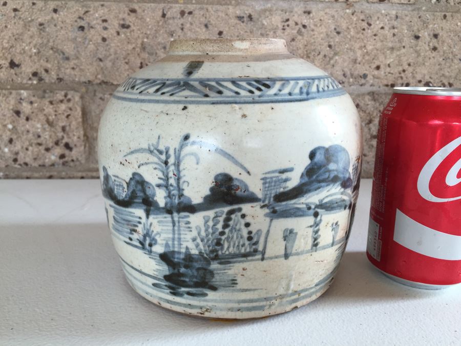 JUST ADDED - Old Chinese Blue And White Crock Pot [Photo 4]