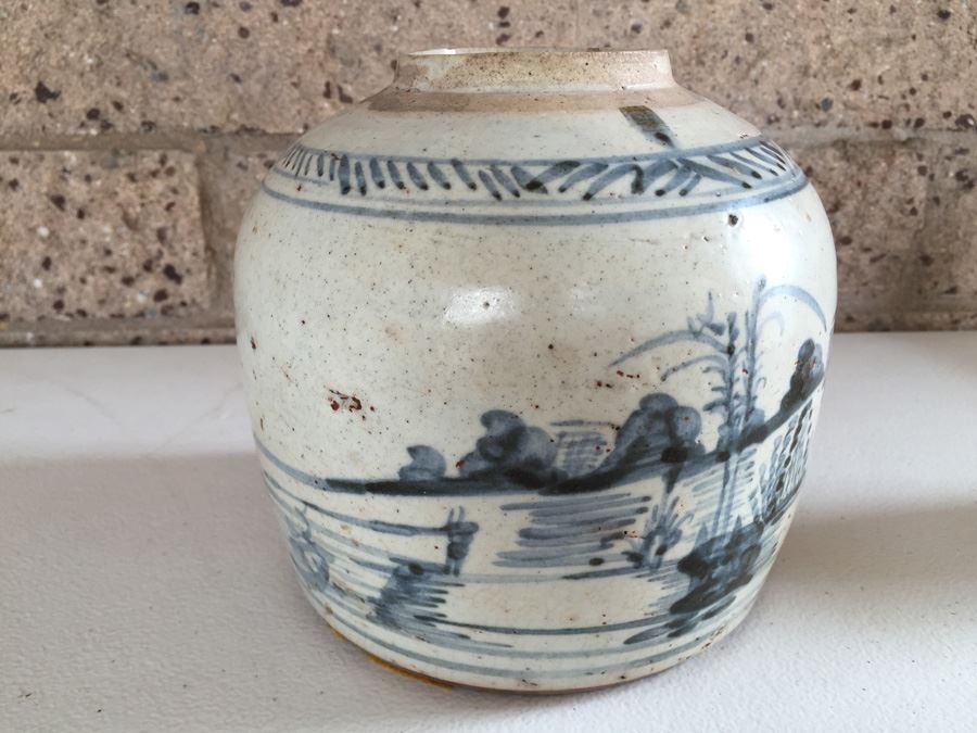 JUST ADDED - Old Chinese Blue And White Crock Pot [Photo 5]
